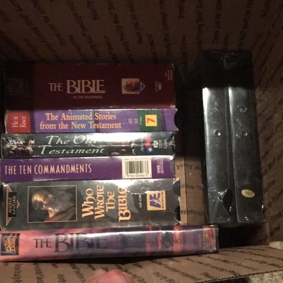 Vintage religious VHS four regular size and two double cassettes. One sealed. - Picture 3 of 3